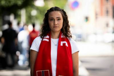 Før Norge-Brasil,fikk Celine (22) enuventet bismak