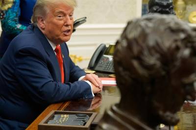 Senatet har startet behandlingen av Trumps omstridte budsjettforslag