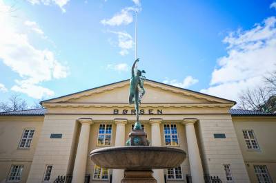 Oslo Børs stiger fra start