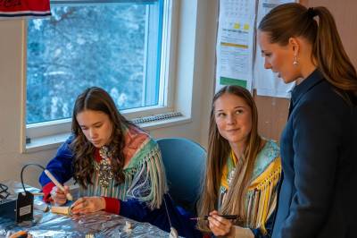 Grete Máret om prinsessebesøket: – Det virker som hun virkelig bryr seg