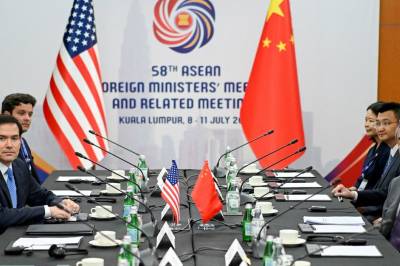 Rubio har samtaler med Wang Yi i Kuala Lumpur