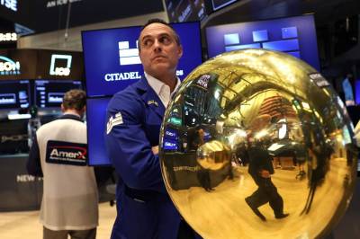 Wall Street slakker av mot helgen