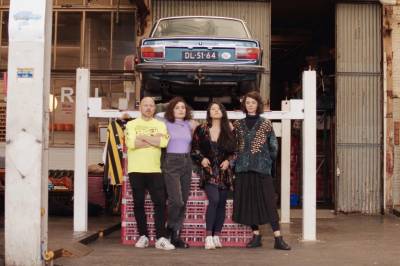 Televizyon - Mom! I´m Growing Up