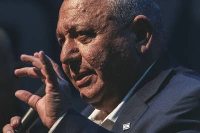 Han kan velte Netanyahu