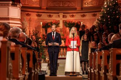 – Kongelege slepp mange bekymringar. Men når det står om livet blir skilnadene viska ut.