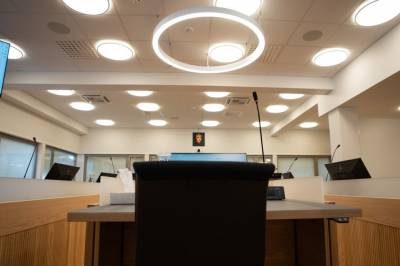 Må betale bot og erstatning etter arbeidsulykke