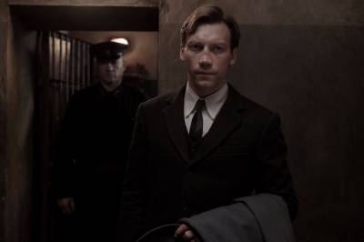 Se trailer: «To anklagere»