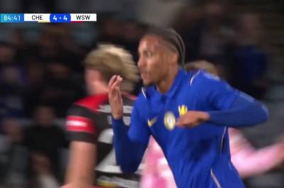 Joao Pedro setter 5-4 mot Western Sydney Wanderers