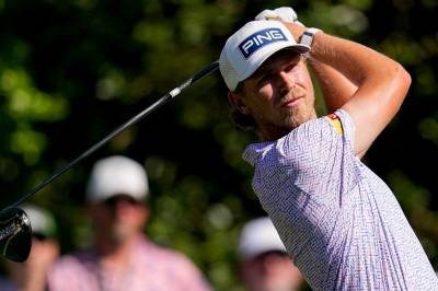 Debutant Reitan herjer i verdens største golfturnering: – Helt rått å se på