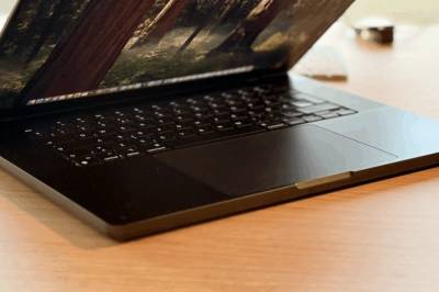 MacBook Pro får berøring og OLED i år – Apple planlegger to store oppgraderinger