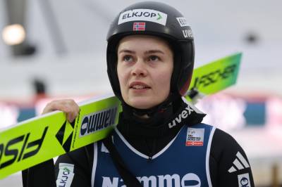 Strøm på pallen i Klingenthal – Prevc vant igjen