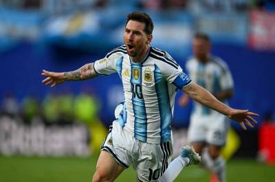 Eks-dommer mener Messi skulle vært utvist