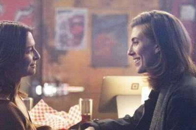 Bekrefter romanse med kollega