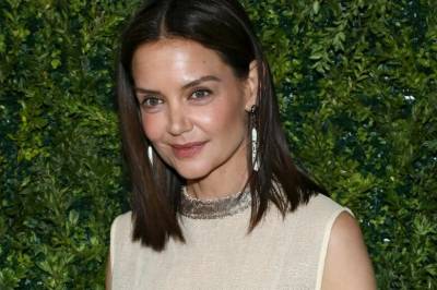 Katie Holmes viser frem kjæresten