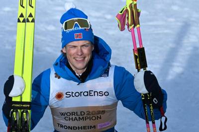 SE NÅ: Johannes Høsflot Klæbo møter pressen på Beitostølen