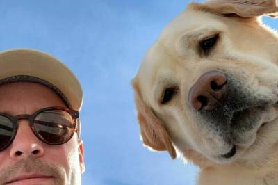 857 vil på fiskekakefest med hunden Olav