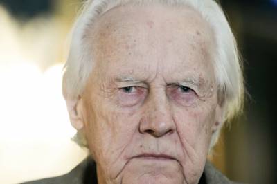 Sverre Anker Ousdal bisettes