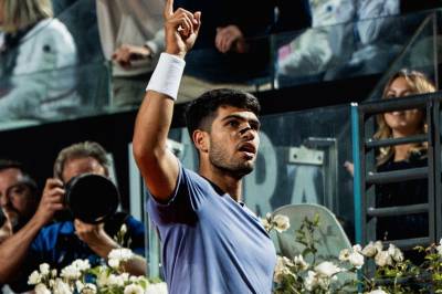 Roger Federer håper Carlos Alcaraz vinner Australian Open: 