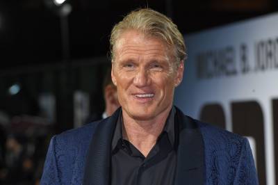 Dolph Lundgren ble overtalt av døtrene: – Var svært tvilende