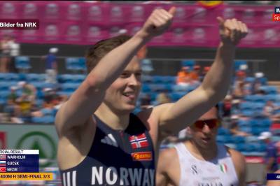 Her tar Karsten Warholm seg til finalen i 400 meter hekk