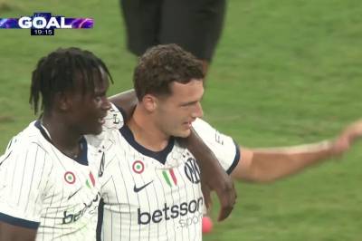 Benjamin Pavard scorer mot Manchester City