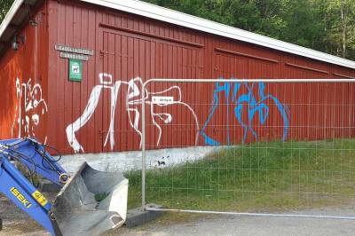 Nymalt bygg ble tagget ned - dugnads­gjeng fortviler