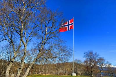 Kjølig sol og skyer vil prege 17. mai