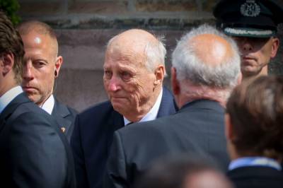 Kongen gråt under Stein Erik Hagens bisettelse
