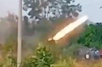 Besøker kjæresten: - Hører bomber