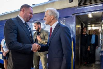 Zelenskyj sin stabssjef får kontoret sitt ransaka