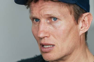 Løke raser: – Det er en vits