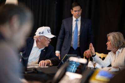 Trump: Khamenei er død