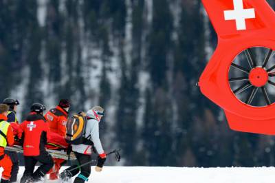 Må akuttopereres i nakken