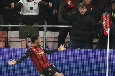 Liverpool raknet i sluttsekundene mot Bournemouth