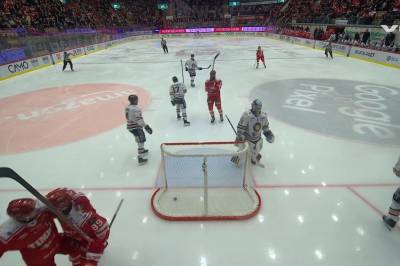 Lander scorer mot Växjö Lakers