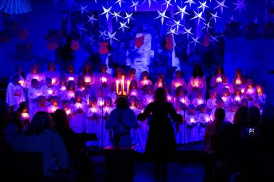 Helt fullt under luciakonsert i Nanset kirke