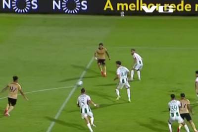 0-4: Suarez, Sporting
