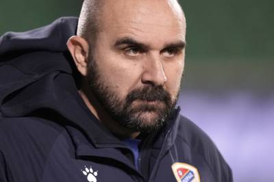 Trener døde under kamp