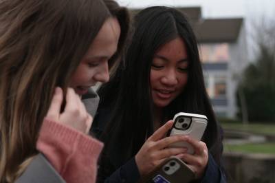 Får betre psykisk helse av mobilforbud på skulen