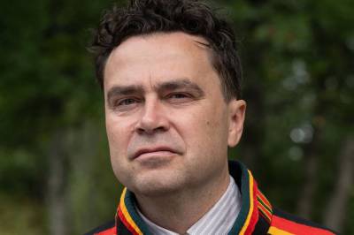 Sigbjørn Skåden vinner Nordisk råds litteraturpris 2026: – Svimlende