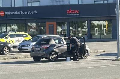 Innbrudd i 21 biler: Knuste ruter og ribbet for innhold