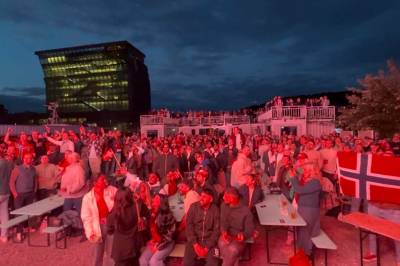 Snur etter VM-nekt: Får vise kamper til langt på natt