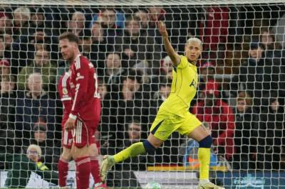 Liverpool så ut til å forverre krisen – så sendte Richarlison Tottenham til himmels