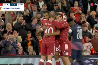 Coady Gakpo legger på til 2-0 for Liverpool