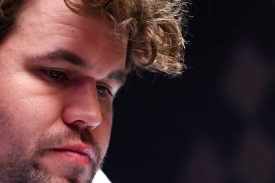 Carlsen i interessekonflikt: – Tror han er frustrert