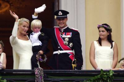 En skrekk-uke for kongehuset