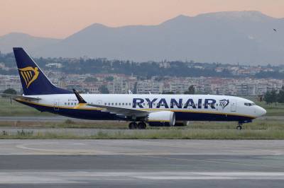 Passasjer ble delvis «sugd» ut av vinduet på Ryanair-fly