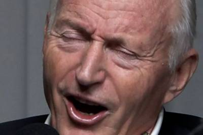 Se Ringnes' Olav Thon-parodi