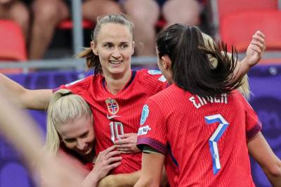 Midtukekupong med VM-kvalifisering for kvinner