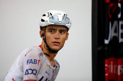 Isaac del Toro vinner sin første etappe i Tour de France med stor hjelp fra lagkameraten Tadej Pogacar